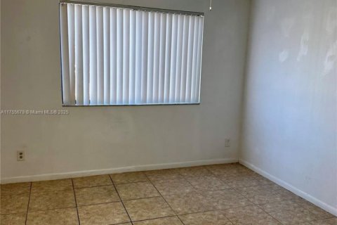 Condo in Coral Springs, Florida, 2 bedrooms  № 1708193 - photo 30