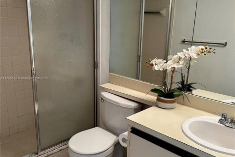 Condo in Coral Springs, Florida, 2 bedrooms  № 1708193 - photo 17