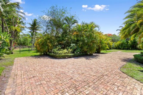 Casa en alquiler en Pinecrest, Florida, 4 dormitorios, 177.91 m2 № 2006423 - foto 15