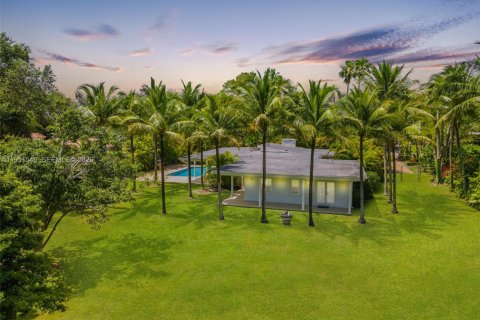 Casa en Pinecrest, Florida 4 dormitorios, 177.91 m2 № 2006423