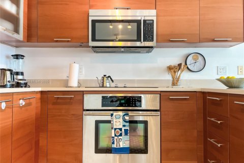 Condominio en alquiler en Miami, Florida, 1 dormitorio, 67.45 m2 № 2060023 - foto 4