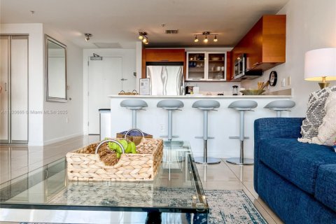 Condominio en alquiler en Miami, Florida, 1 dormitorio, 67.45 m2 № 2060023 - foto 21