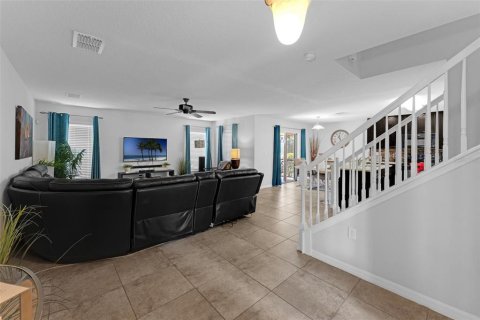 Villa ou maison à vendre à Kissimmee, Floride: 4 chambres, 189.33 m2 № 1883109 - photo 9