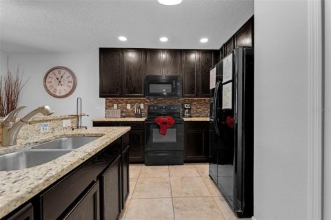 Villa ou maison à vendre à Kissimmee, Floride: 4 chambres, 189.33 m2 № 1883109 - photo 13
