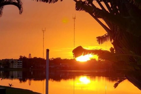 Copropriété à louer à Miami, Floride: 3 chambres, 158.58 m2 № 2397753 - photo 11