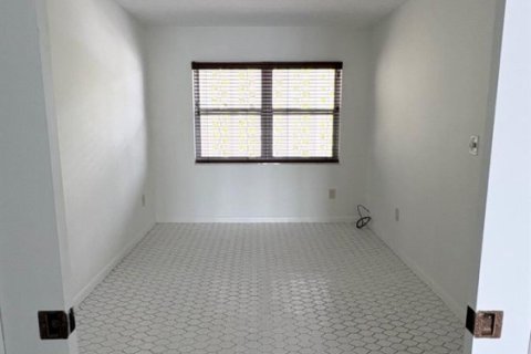 Copropriété à louer à Miami, Floride: 3 chambres, 158.58 m2 № 2397753 - photo 24