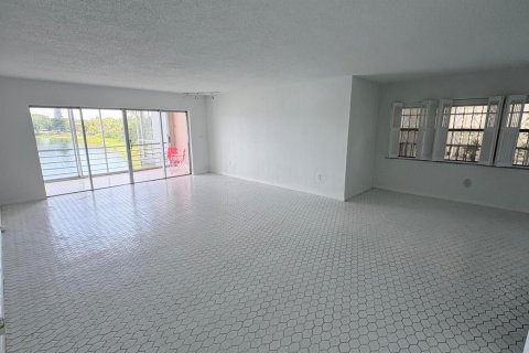 Copropriété à louer à Miami, Floride: 3 chambres, 158.58 m2 № 2397753 - photo 18