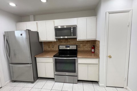 Copropriété à louer à Miami, Floride: 3 chambres, 158.58 m2 № 2397753 - photo 14