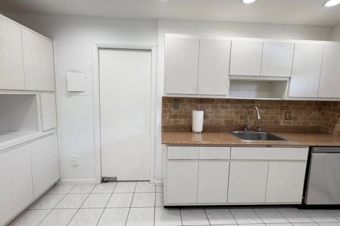 Copropriété à louer à Miami, Floride: 3 chambres, 158.58 m2 № 2397753 - photo 15