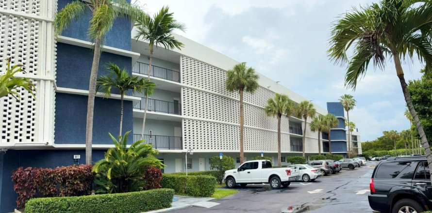 Condo à Miami, Floride, 3 chambres № 2397753