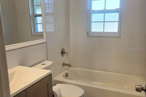 House in Tampa, Florida 3 bedrooms, 101.73 sq.m. № 1837621 - photo 8