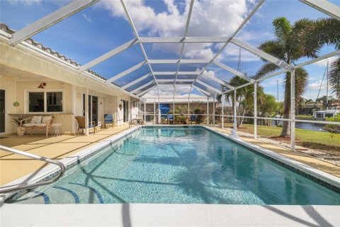 Casa en venta en Punta Gorda, Florida, 3 dormitorios, 199.74 m2 № 1778178 - foto 2