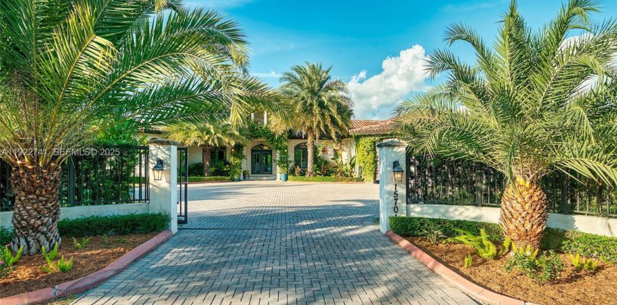 Casa en Homestead, Florida 4 dormitorios, 404.68 m2 № 1982045