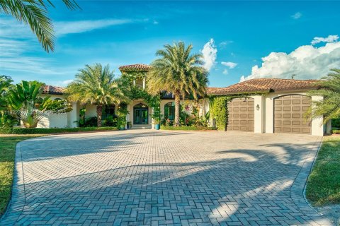 Casa en venta en Homestead, Florida, 4 dormitorios, 404.68 m2 № 1982045 - foto 2