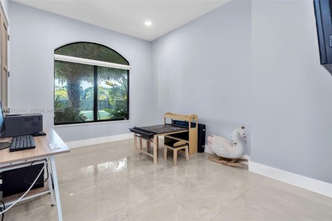 Casa en venta en Homestead, Florida, 4 dormitorios, 404.68 m2 № 1982045 - foto 24