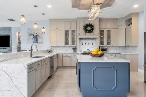 Casa en venta en Homestead, Florida, 4 dormitorios, 404.68 m2 № 1982045 - foto 14