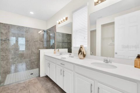 Villa ou maison à vendre à Kissimmee, Floride: 6 chambres, 277.5 m2 № 1572770 - photo 6