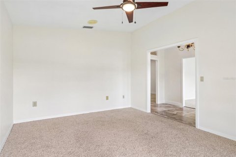 Casa en venta en Lakeland, Florida, 6 dormitorios, 396.14 m2 № 2214591 - foto 7
