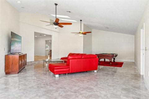 Casa en venta en Lakeland, Florida, 6 dormitorios, 396.14 m2 № 2214591 - foto 22