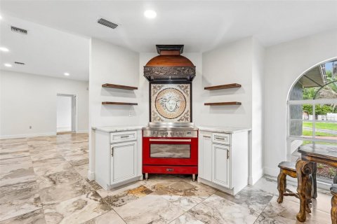 Casa en venta en Lakeland, Florida, 6 dormitorios, 396.14 m2 № 2214591 - foto 18