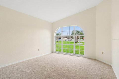 Casa en venta en Lakeland, Florida, 6 dormitorios, 396.14 m2 № 2214591 - foto 5