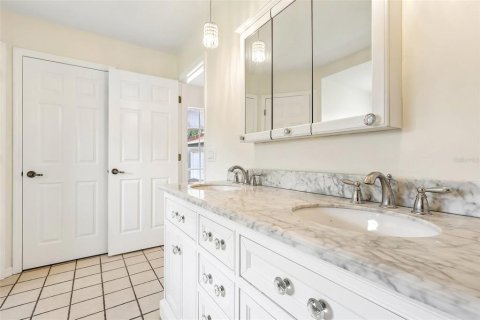 Casa en venta en Lakeland, Florida, 6 dormitorios, 396.14 m2 № 2214591 - foto 26