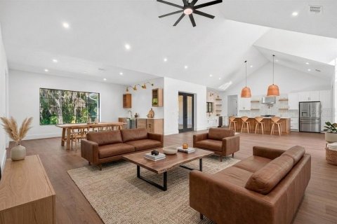 Купить виллу или дом в Деланд, Флорида 14 комнат, 309.64м2, № 2111657 - фото 14