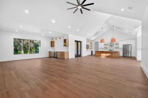 Купить виллу или дом в Деланд, Флорида 14 комнат, 309.64м2, № 2111657 - фото 13
