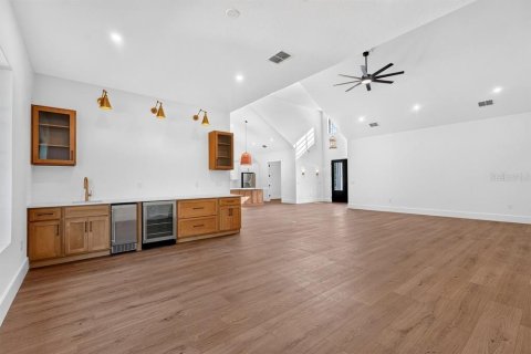 Купить виллу или дом в Деланд, Флорида 14 комнат, 309.64м2, № 2111657 - фото 15