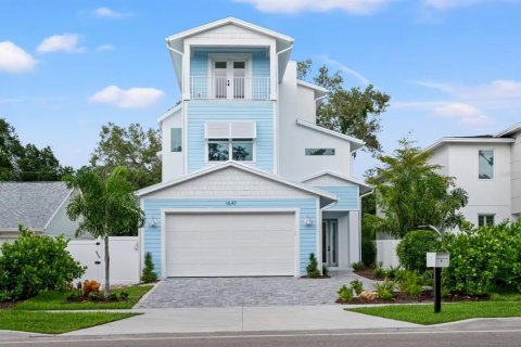 Casa en venta en Sarasota, Florida, 5 dormitorios, 280.84 m2 № 1590146 - foto 1