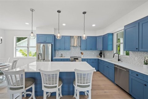 Casa en venta en Sarasota, Florida, 5 dormitorios, 280.84 m2 № 1590146 - foto 16
