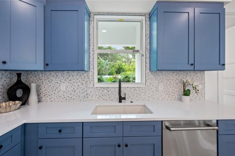 Casa en venta en Sarasota, Florida, 5 dormitorios, 280.84 m2 № 1590146 - foto 17