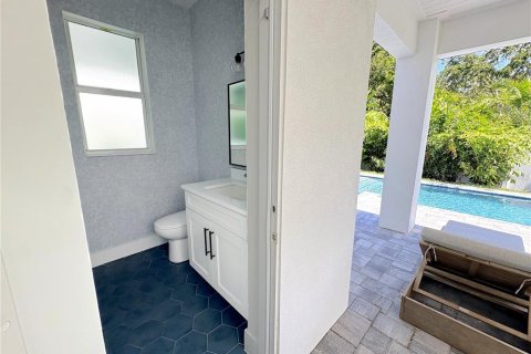 Casa en venta en Sarasota, Florida, 5 dormitorios, 280.84 m2 № 1590146 - foto 13