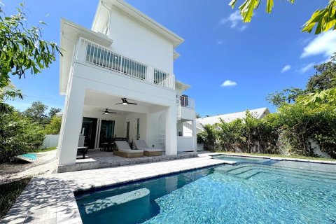 Casa en venta en Sarasota, Florida, 5 dormitorios, 280.84 m2 № 1590146 - foto 2