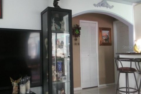 Casa en venta en Brandon, Florida, 5 dormitorios, 192.03 m2 № 1801356 - foto 20