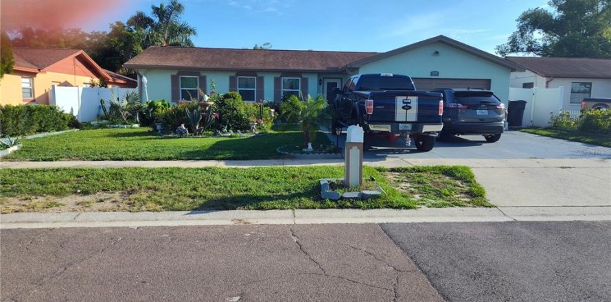 Casa en Brandon, Florida 5 dormitorios, 192.03 m2 № 1801356