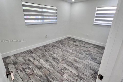 Villa ou maison à vendre à Pembroke Pines, Floride: 2 chambres, 85.47 m2 № 1971495 - photo 14