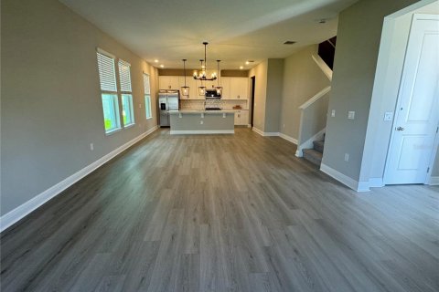 House in Winter Garden, Florida 4 bedrooms, 193.42 sq.m. № 1910871 - photo 3