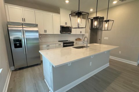 House in Winter Garden, Florida 4 bedrooms, 193.42 sq.m. № 1910871 - photo 7
