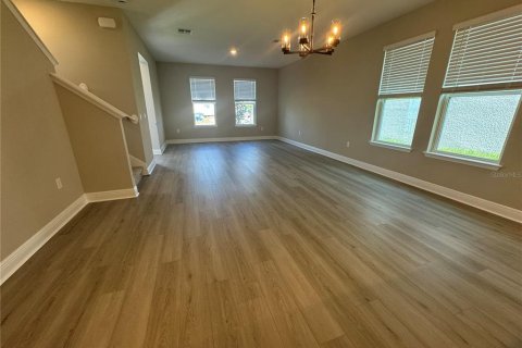 House in Winter Garden, Florida 4 bedrooms, 193.42 sq.m. № 1910871 - photo 2