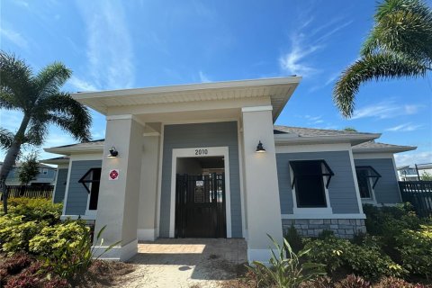 House in Winter Garden, Florida 4 bedrooms, 193.42 sq.m. № 1910871 - photo 17