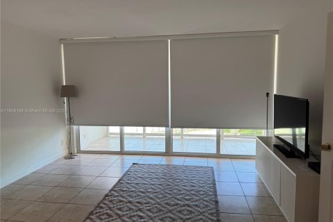 Copropriété à vendre à Sunny Isles Beach, Floride: 1 chambre, 92.07 m2 № 1894233 - photo 30