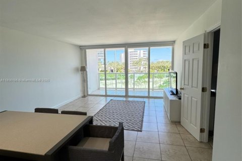 Copropriété à vendre à Sunny Isles Beach, Floride: 1 chambre, 92.07 m2 № 1894233 - photo 12