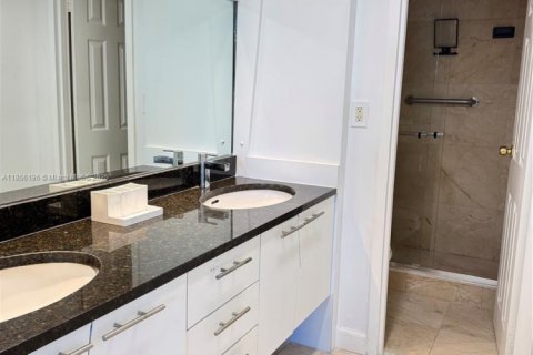 Copropriété à vendre à Sunny Isles Beach, Floride: 1 chambre, 92.07 m2 № 1894233 - photo 21