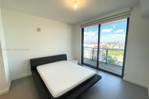 Apartamento en alquiler en Miami, Florida, 1 dormitorio, 70.05 m2 № 2054624 - foto 13