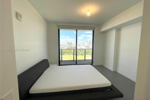 Apartamento en alquiler en Miami, Florida, 1 dormitorio, 70.05 m2 № 2054624 - foto 11