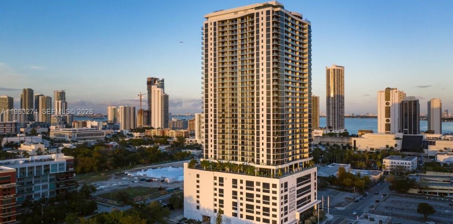 Apartamento en Miami, Florida 1 dormitorio, 70.05 m2 № 2054624