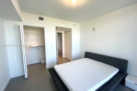 Apartamento en alquiler en Miami, Florida, 1 dormitorio, 70.05 m2 № 2054624 - foto 12