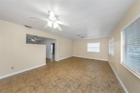 Casa en venta en Saint Petersburg, Florida, 2 dormitorios, 93.65 m2 № 2342261 - foto 5