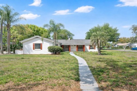 Villa ou maison à vendre à Maitland, Floride: 4 chambres, 189.33 m2 № 2149860 - photo 2